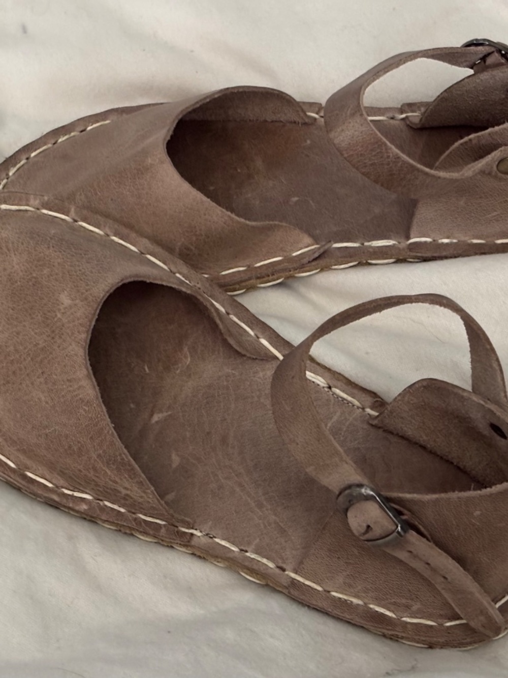 Beautiful Handmade Turkish Shoes - Picture 15 of 16
